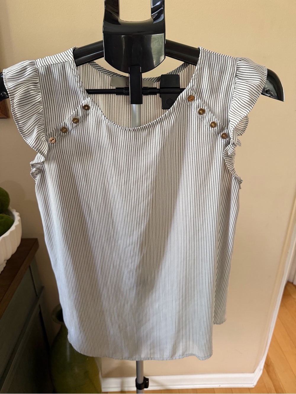 LOFT Petite SP White Black Pinstripe Flutter Sleeve Blouse Gold Button Top